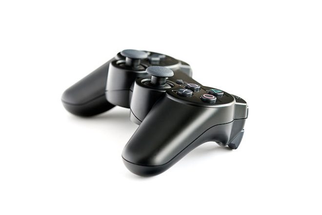 Teen boys and gaming: 10 agreements for healthy balance